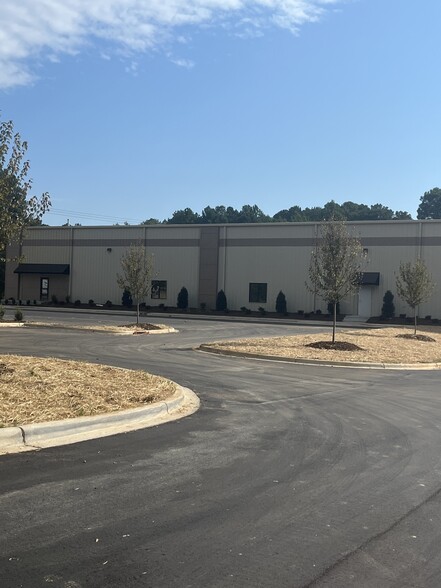 More Photos Of 2900 Stitt St, Monroe Manufacturing For Sale