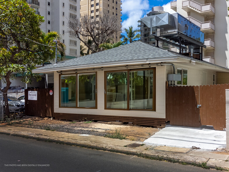 Primary Photo Of 2443 Prince Edward St, Honolulu Restaurant For Lease