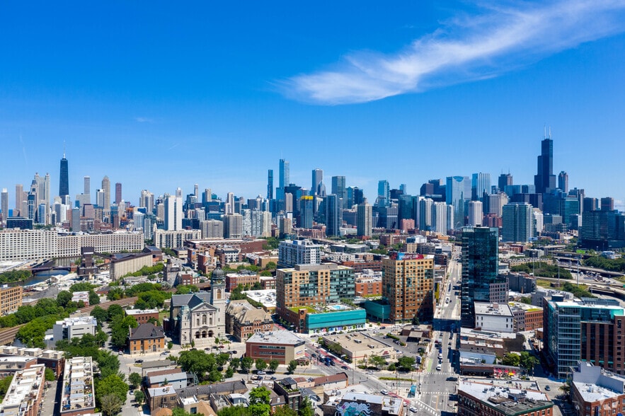 More Photos Of 730 N Milwaukee Ave, Chicago Apartments For Lease