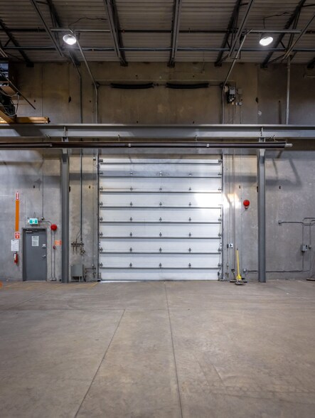 More Photos Of 5465 Production Blvd, Surrey Service For Lease