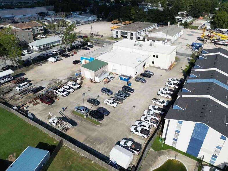 More Photos Of 724 Central Ave, New Orleans Light Distribution For Sale