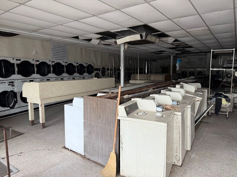 More Photos Of 1437 E Ridge Rd, Gary Industrial For Sale