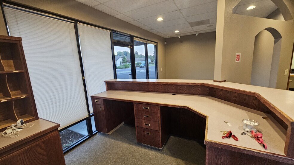 More Photos Of 1933 Belmont Loop, Woodland Office For Lease