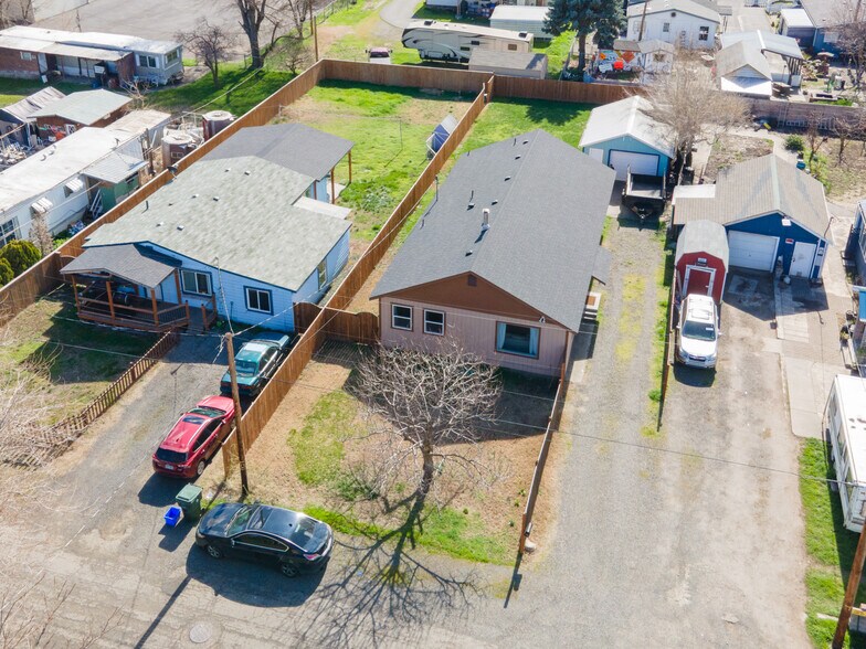 Primary Photo Of 758 Pleasant Ct, The Dalles Specialty For Sale