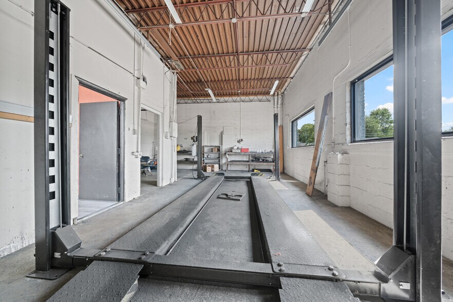 More Photos Of 6821-6847 Dayton Springfield Rd, Enon General Retail For Lease