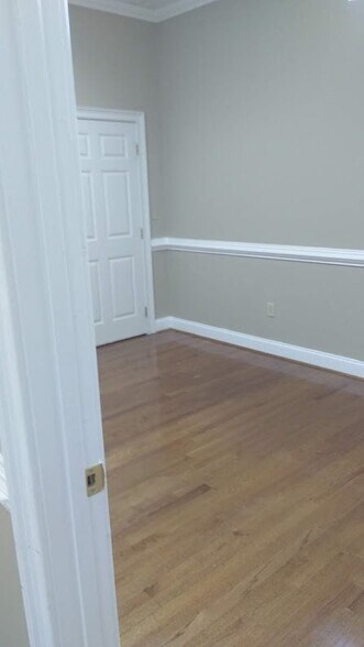 More Photos Of 5 Clusters Ct, Columbia Office For Lease