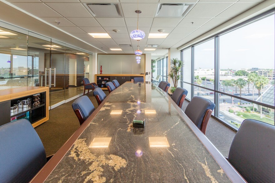More Photos Of 3033 N Central Ave, Phoenix Office For Sale