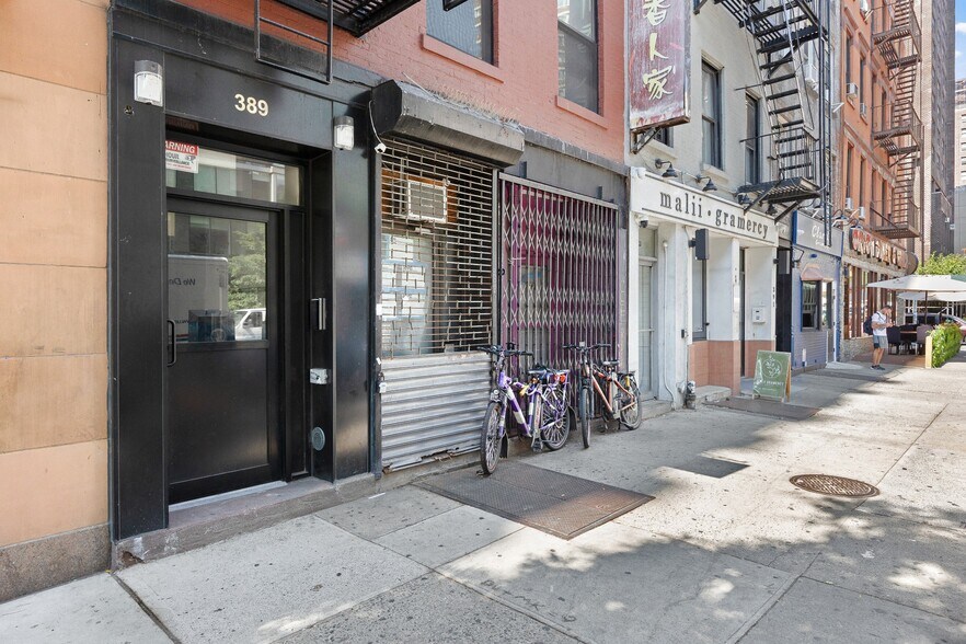 More Photos Of 389 2nd Ave, New York Storefront Retail Office For Lease