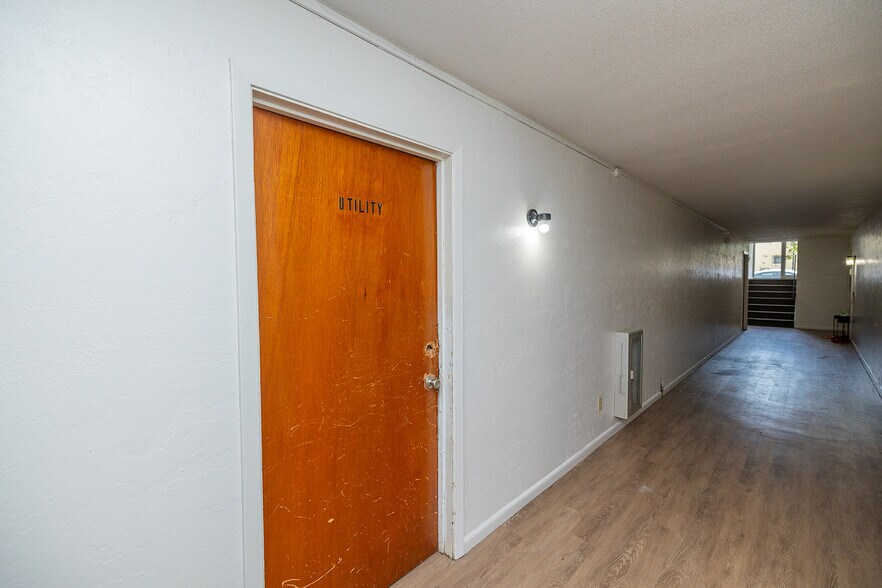 More Photos Of 2520 E Lincoln St, Wichita Apartments For Sale