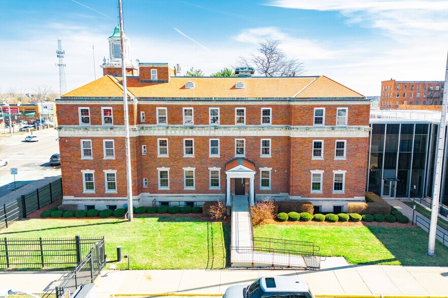 More Photos Of 301 Mount Elliott St, Detroit Office Residential For Lease
