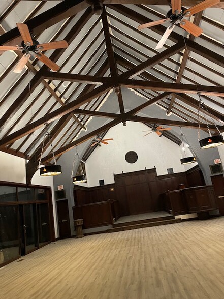 More Photos Of 315 N Sierra Nevada St, Stockton Religious Facility For Lease