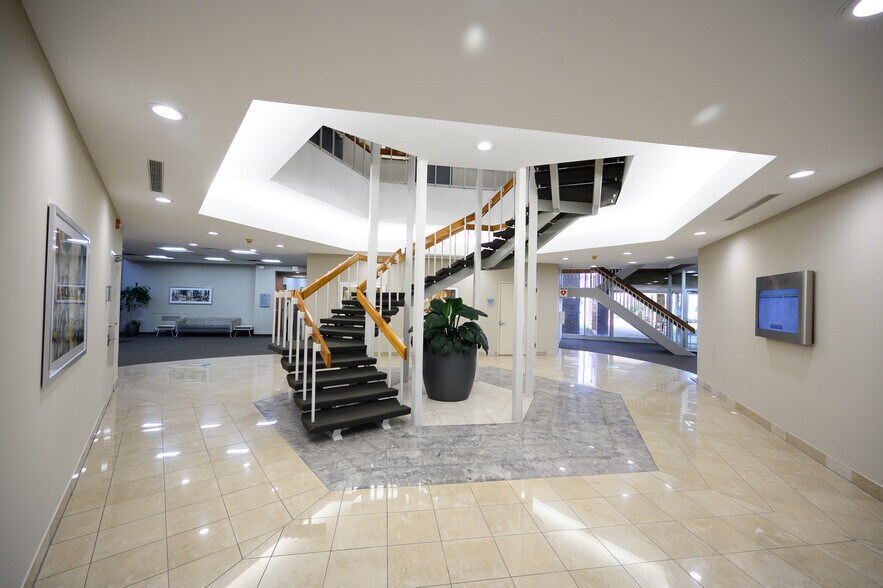 More Photos Of 1099 Wall St W, Lyndhurst Office For Lease