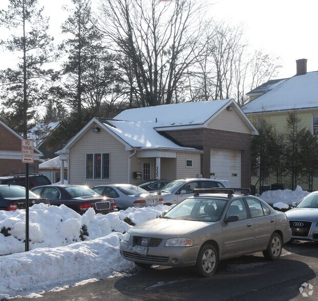 Primary Photo Of 337 Broadway, Kingston Freestanding For Lease