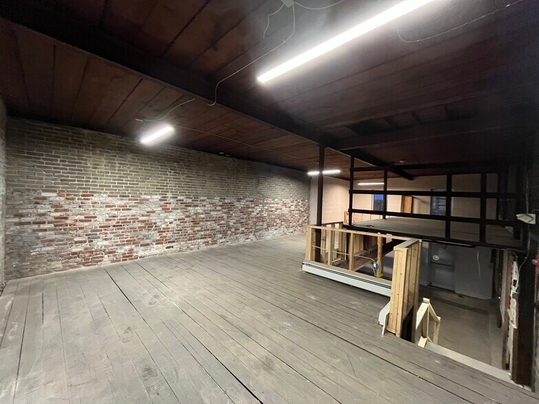 More Photos Of 189 Exchange St, Pawtucket General Retail For Lease