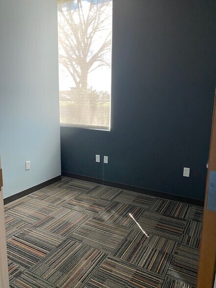 More Photos Of 5200 McDermott Rd, Plano Storefront Retail Office For Lease