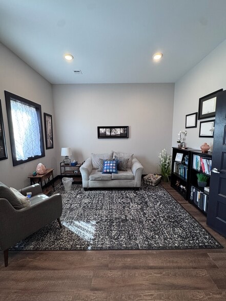 More Photos Of 2693 Townsend Ct, Clarksville Medical For Lease