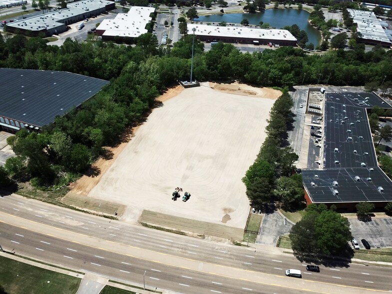 More Photos Of 4055 S Mendenhall Rd, Memphis Land For Lease