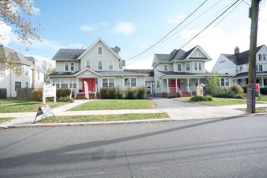 Primary Photo Of 509 Main St, Toms River Office For Lease
