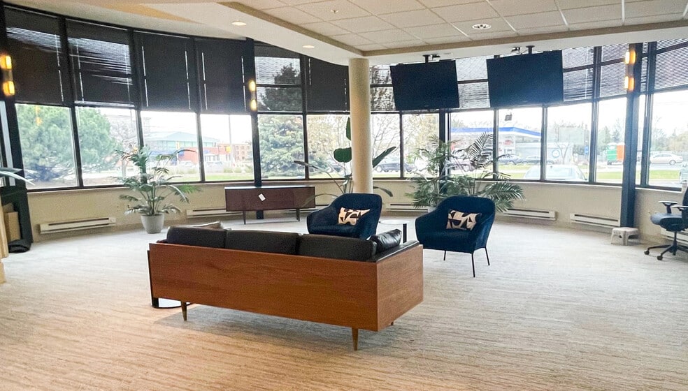 More Photos Of 6980 N Port Washington Rd, Glendale Office For Lease