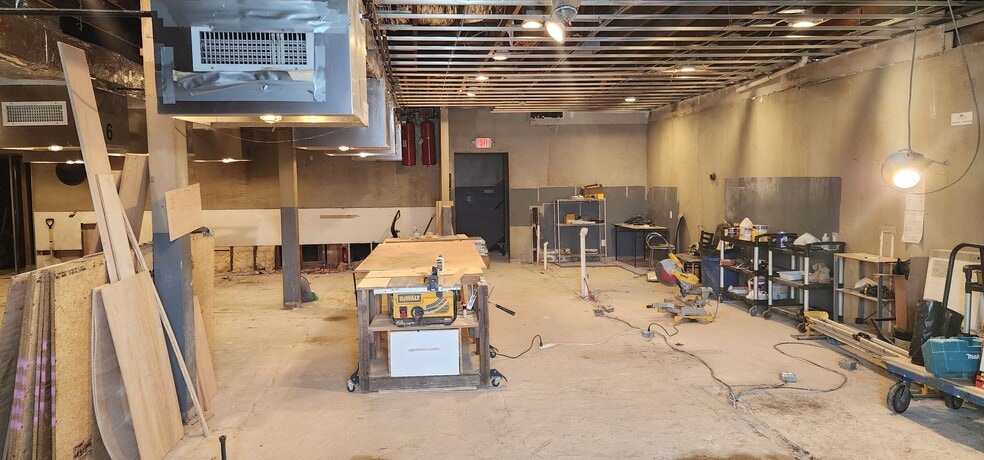 More Photos Of 320 Bergen Blvd, Fairview Restaurant For Lease