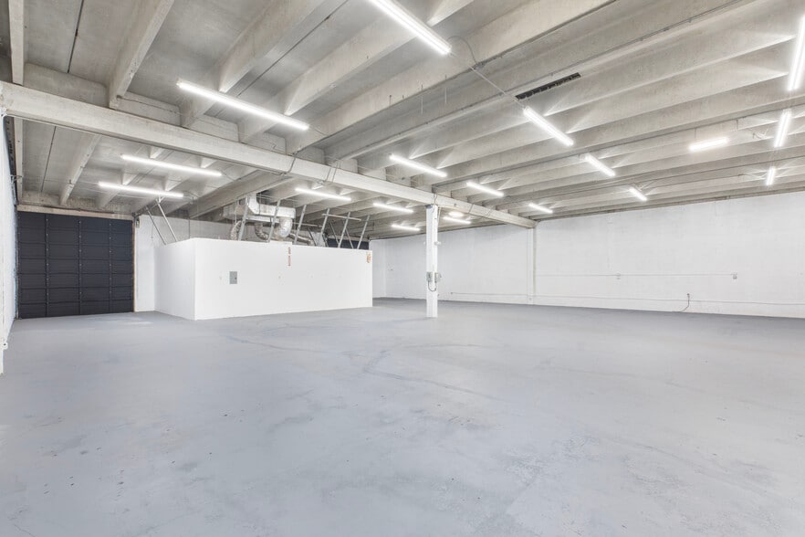 More Photos Of 3501-3531 NW 19th St, Fort Lauderdale Unknown For Lease