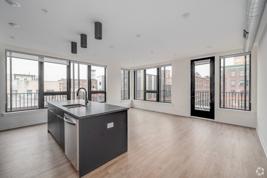 More Photos Of 500 N 13th St, Philadelphia Multifamily For Sale