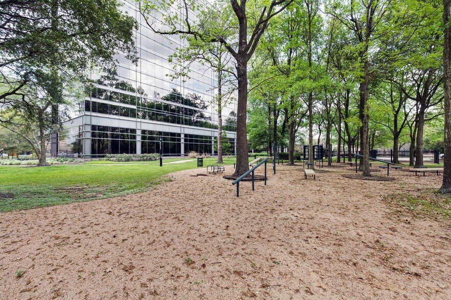 More Photos Of 222 Benmar Dr, Houston Office For Sale