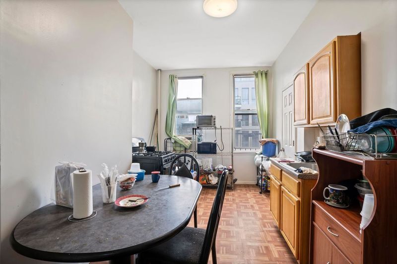 More Photos Of 1536 Gates Ave, Brooklyn Flex For Sale
