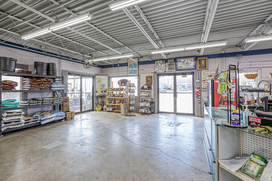 More Photos Of , Blue Springs Unknown For Sale