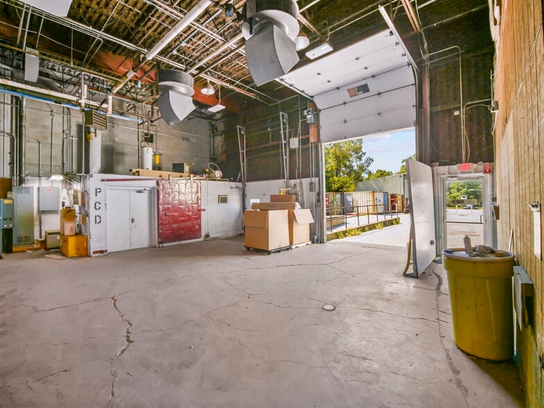 More Photos Of 1434-1440 County Rd, Wantage Warehouse For Sale