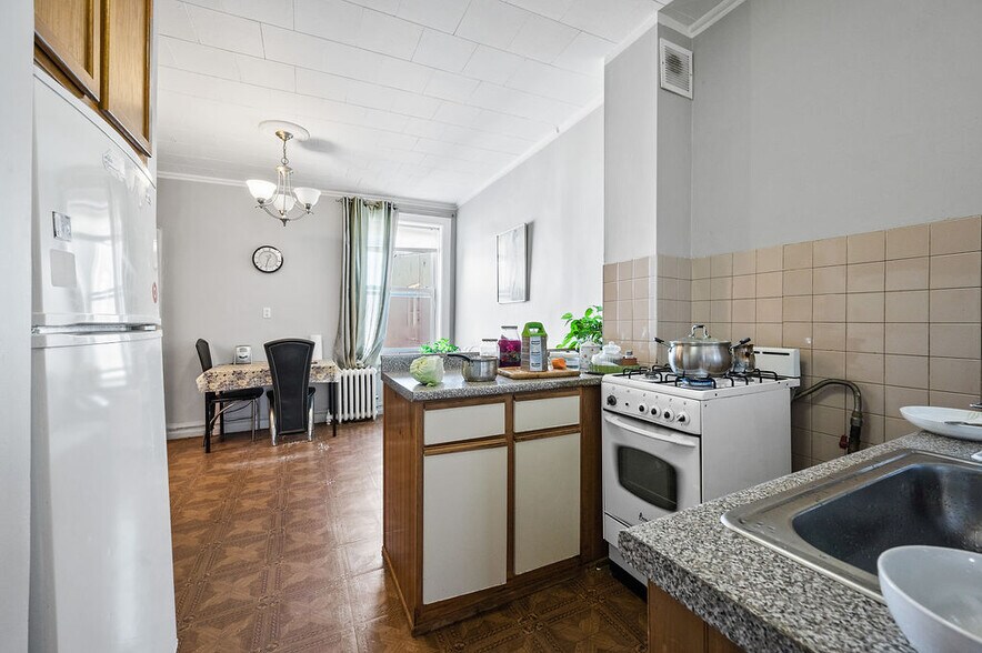 More Photos Of 2339 Bath Ave, Brooklyn Storefront Retail Residential For Sale