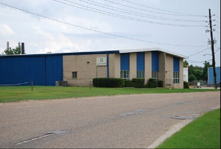 Primary Photo Of 2500 Papermill Rd, Mobile Warehouse For Sale