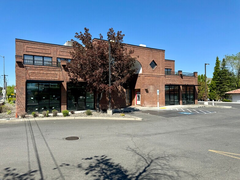 More Photos Of 201-205 N 40th Ave, Yakima General Retail For Sale