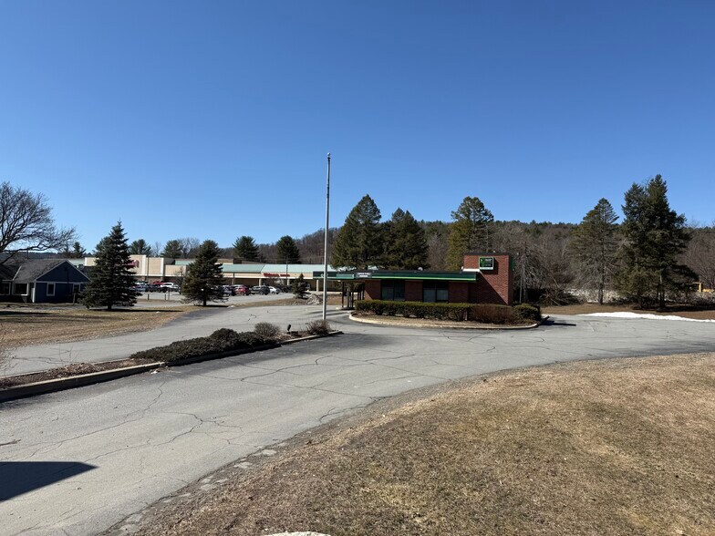More Photos Of 942 Putney Rd, Brattleboro Bank For Sale