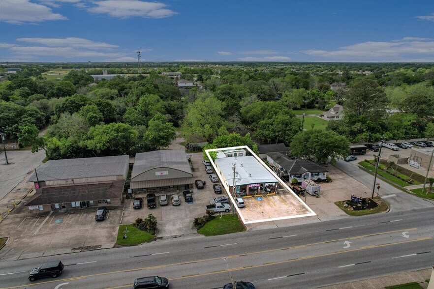 More Photos Of 4214 W Broadway, Pearland Freestanding For Sale