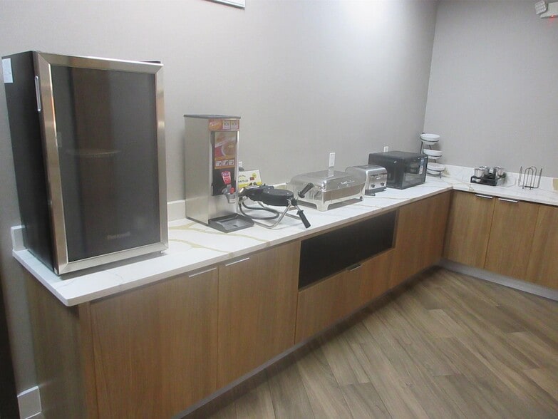 More Photos Of 14402 Old Chocolate Bayou Rd, Houston Hotel For Sale