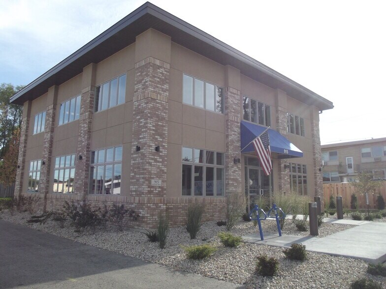 More Photos Of 915 Haywood Dr, Madison Office For Sale