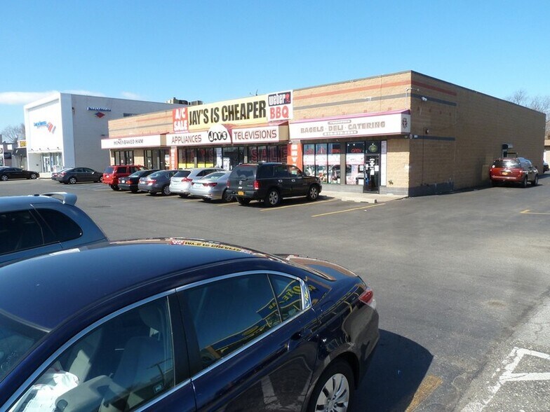 More Photos Of 3171 Hempstead Tpke, Levittown General Retail For Lease