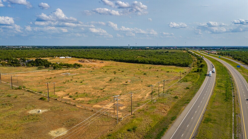 More Photos Of 175 County Road 1151, Pearsall Land For Sale