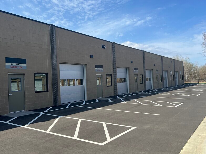 More Photos Of 440 Park Ct, Circle Pines Self Storage For Lease