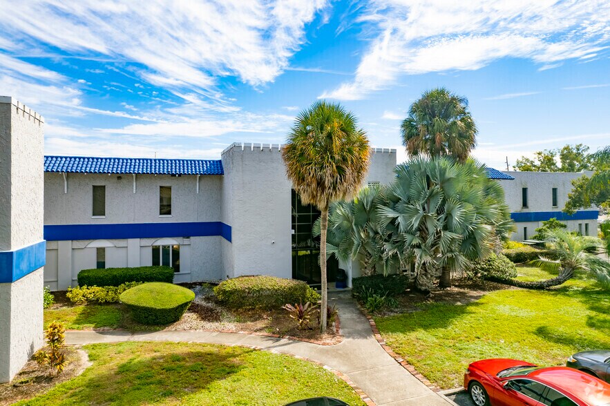 More Photos Of 5118 N 56th St, Tampa Office For Lease