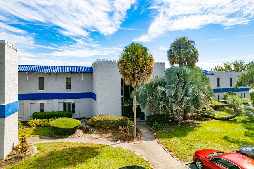 More Photos Of 5118 N 56th St, Tampa Office For Lease
