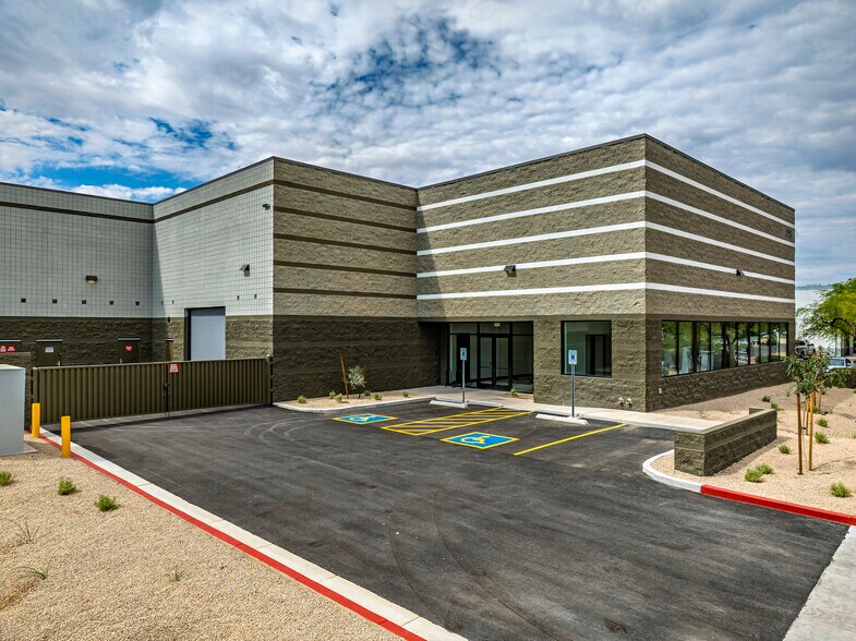 More Photos Of 315 E Comstock Dr, Chandler Warehouse For Sale