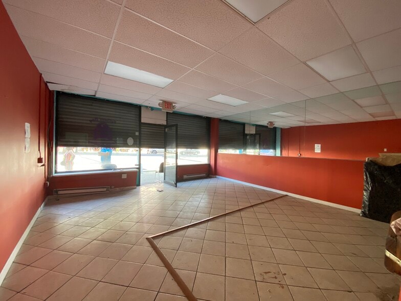 More Photos Of 1821 Hobart Ave, Bronx Storefront For Lease