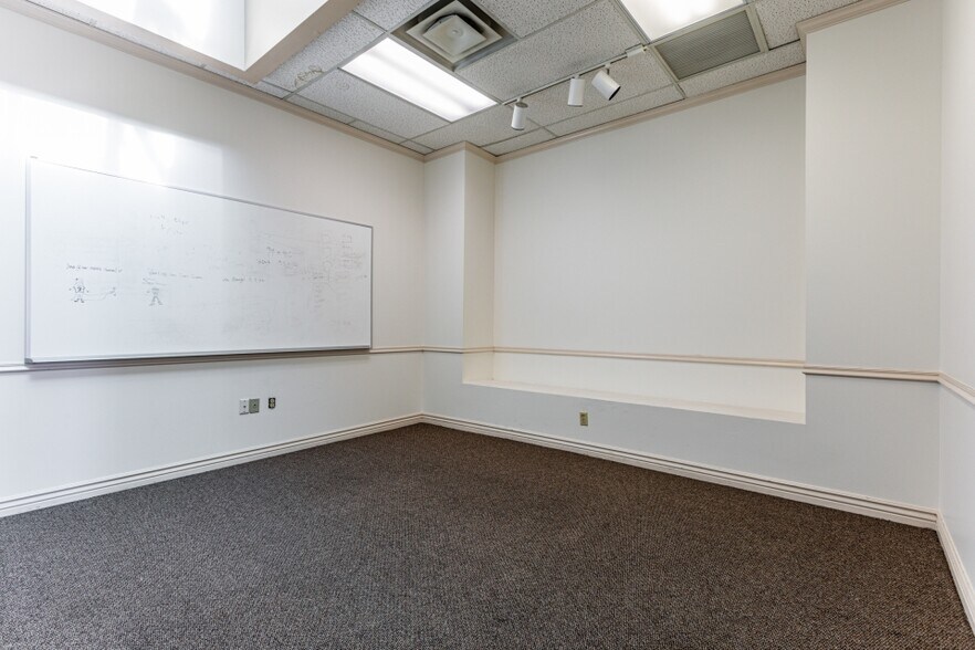 More Photos Of 55-65 N University Ave, Provo Office For Lease