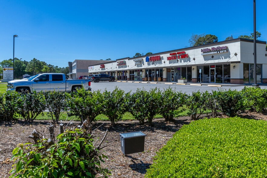 More Photos Of 16143 N Eldridge Pky, Tomball General Retail For Sale