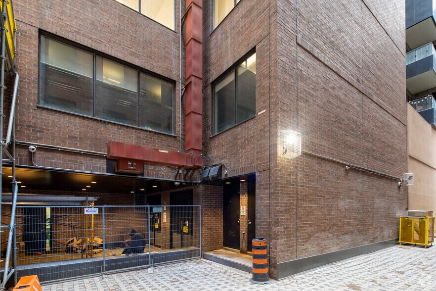 More Photos Of 56 Temperance St, Toronto Office For Lease
