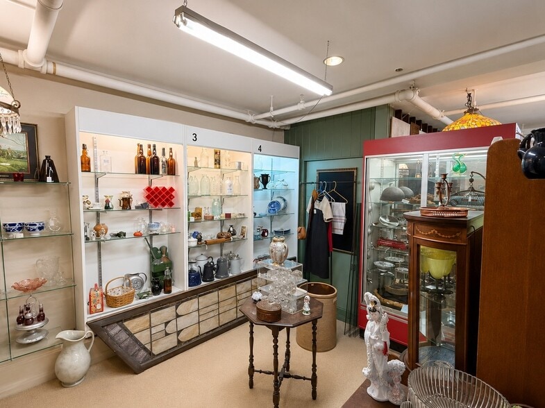 More Photos Of 123 S Union St, Traverse City Freestanding For Sale