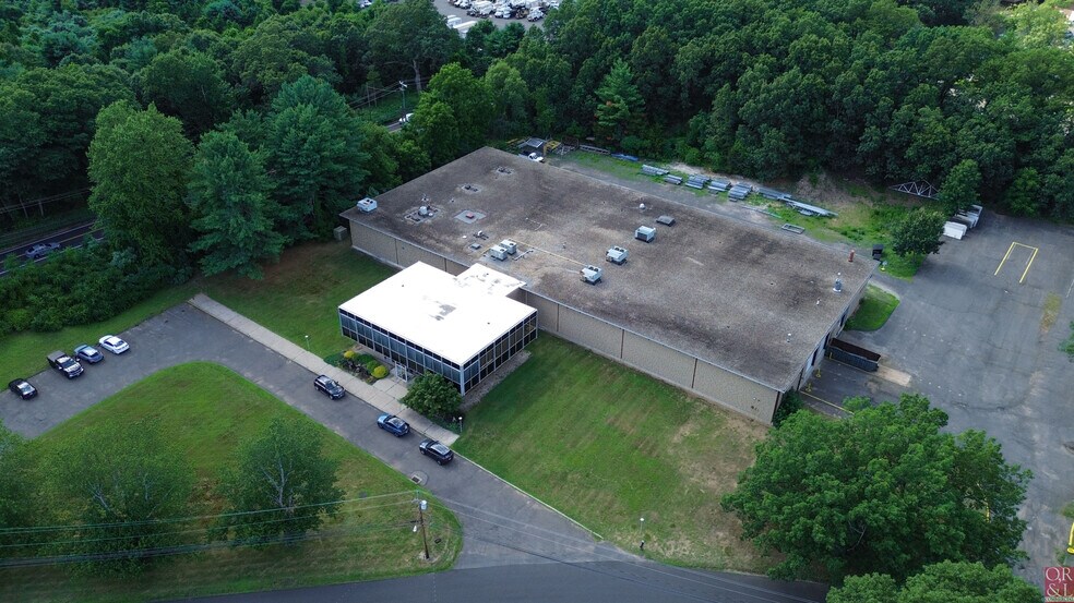 More Photos Of 7 Johnson Ave, Plainville Manufacturing For Sale