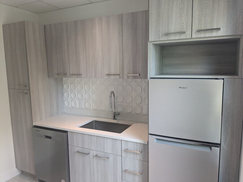 More Photos Of 1936 N Druid Hills Rd NE, Atlanta Medical For Lease